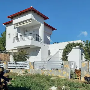 κάντε κράτηση εδώ