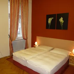 2* Bed & Breakfast Gross